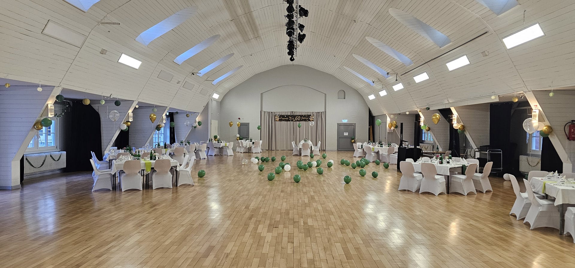 Large Hall Hamburg Sasel 00 without ambient lighting